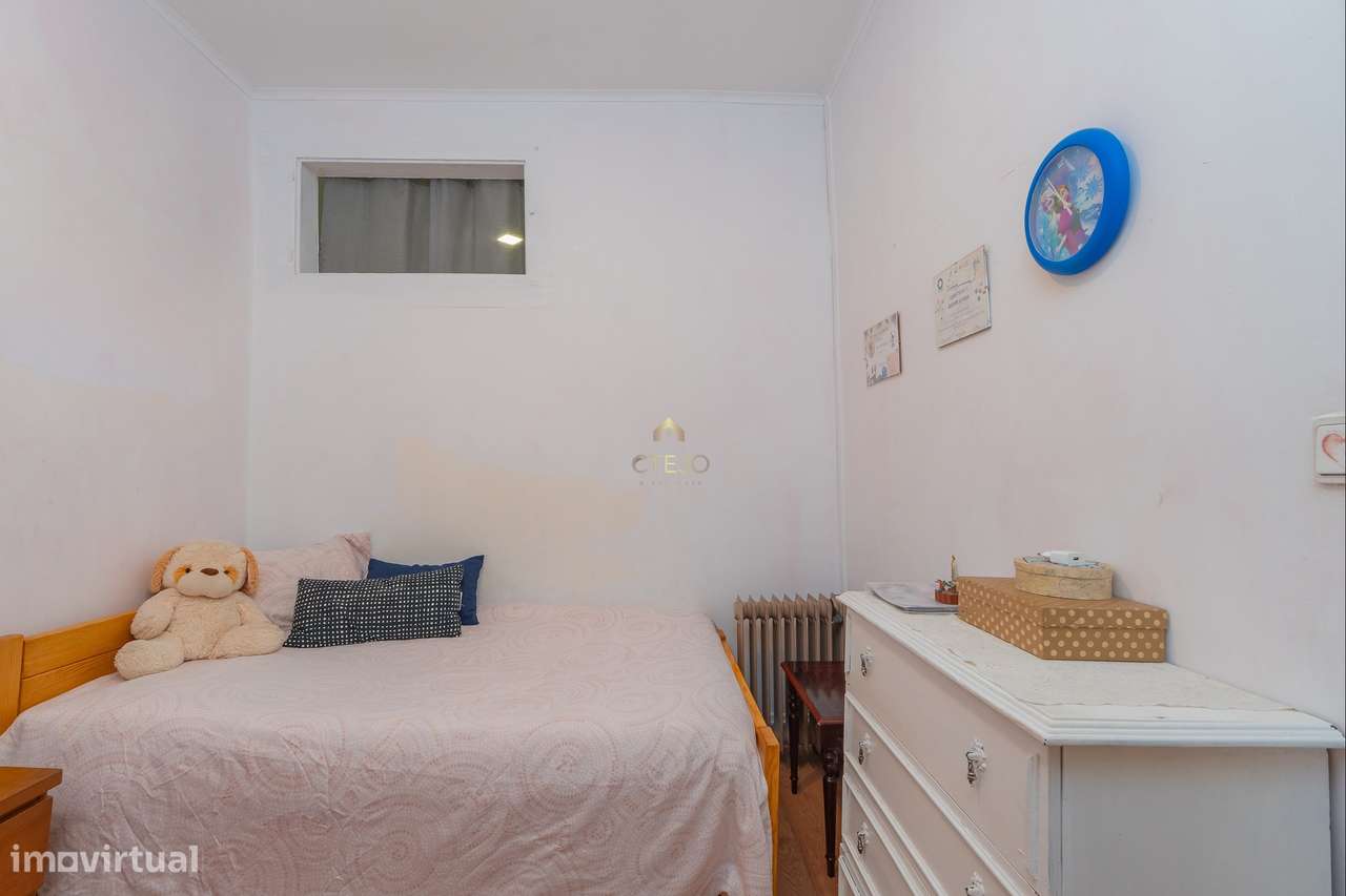 Apartamento T4 Central em Misericórdia, Lisboa-11