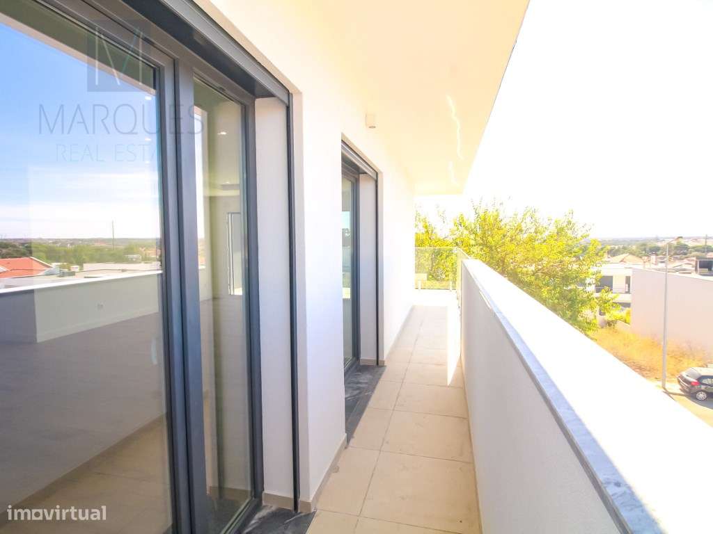 Apartamento T3 com Parqueamento e Arrecadação na Quinta do Desembar... - Grande imagem: 4/36