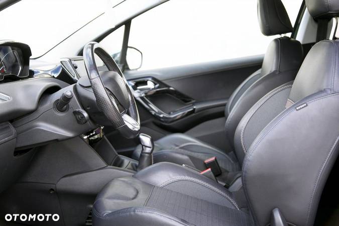 Peugeot 208 120 VTI Intuitive - 17