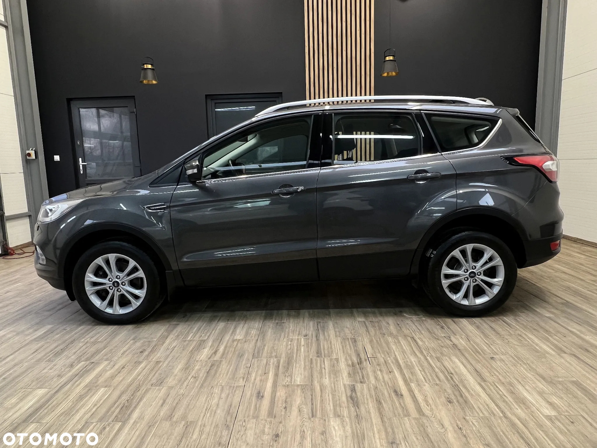 Ford Kuga 2.0 TDCi FWD Titanium - 11