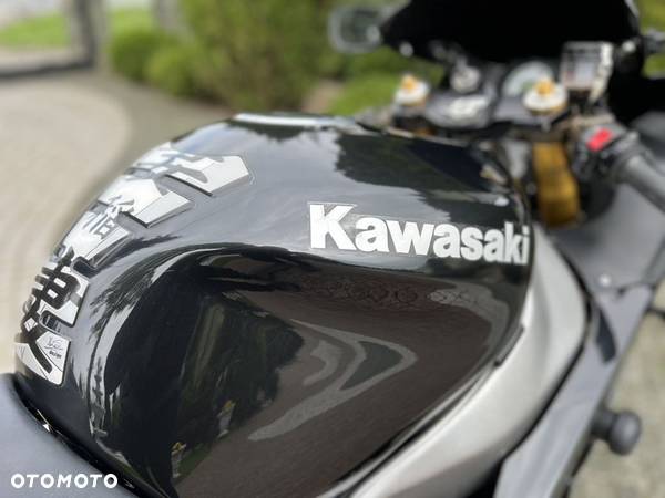 Kawasaki ZXR - 12