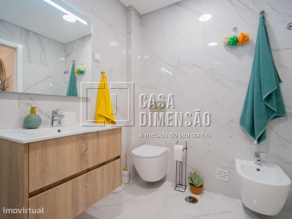 Apartamento de tipologia T2 na Serra de Carnaxide, com Garagem BOX,...-29