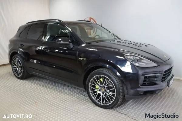 Porsche Cayenne - 1