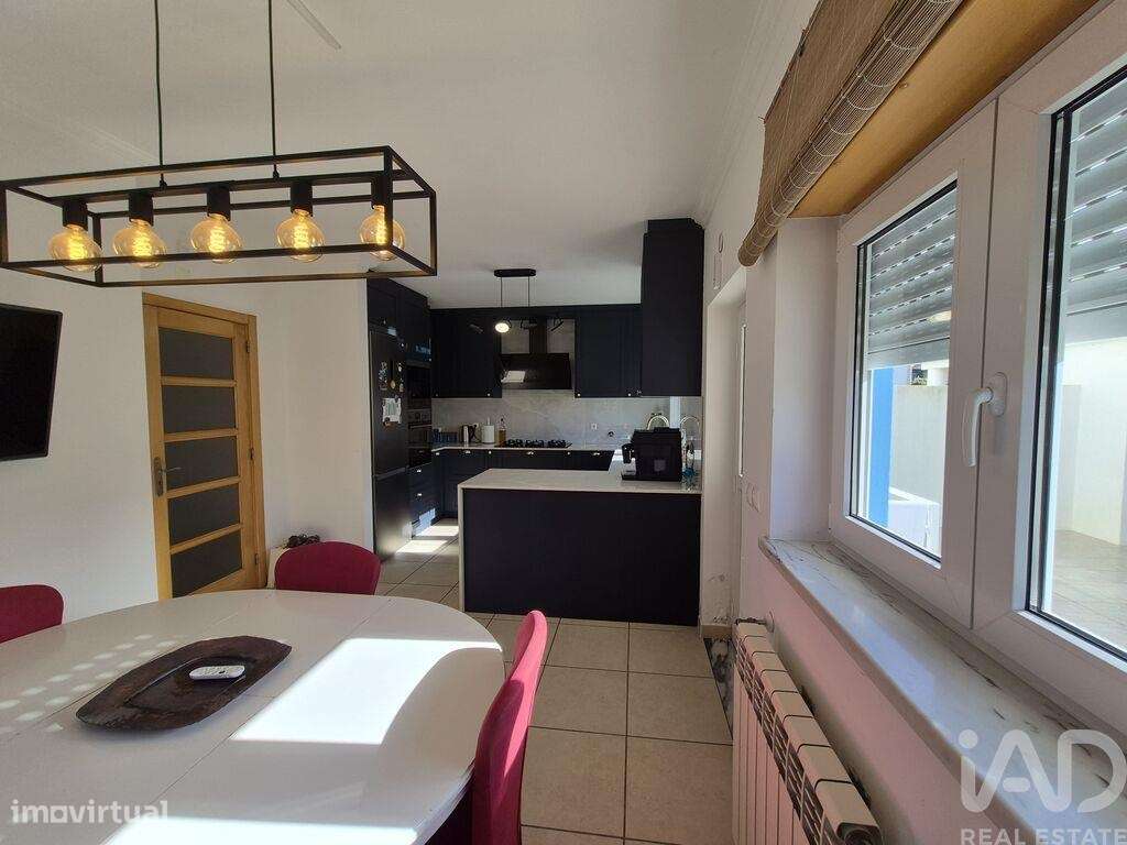 Moradia geminada T3 em Atouguia da Baleia de 131,5 m2 - Grande imagem: 4/16