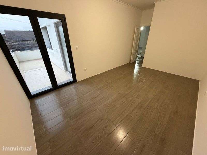 Arrendamento moradia T2  S joao de ponte guimaraes - Grande imagem: 4/12