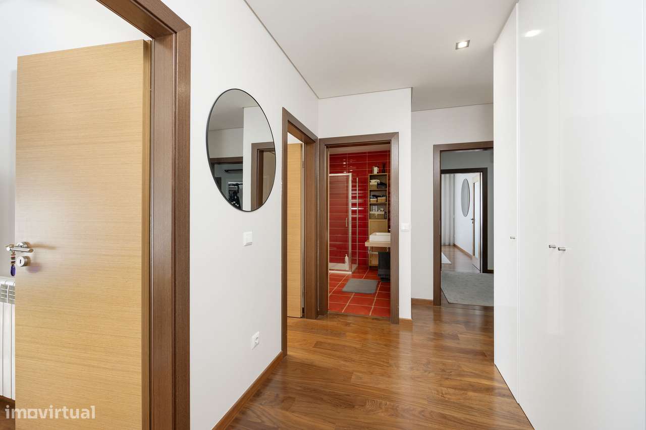 Apartamento T3 com 140m2 | Garagem 2 carros-12