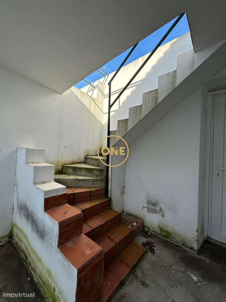 Excelente Moradia T5 em Salvaterra de Magos-24