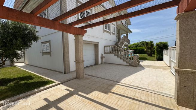 Moradia T5 com piscina - Foz do Neiva-4