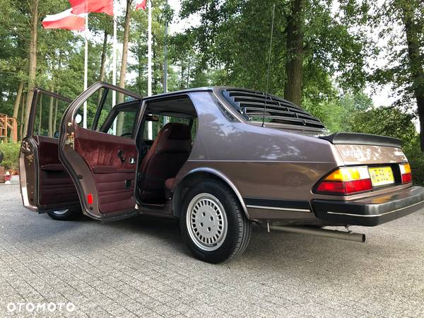 Saab 900 - 11