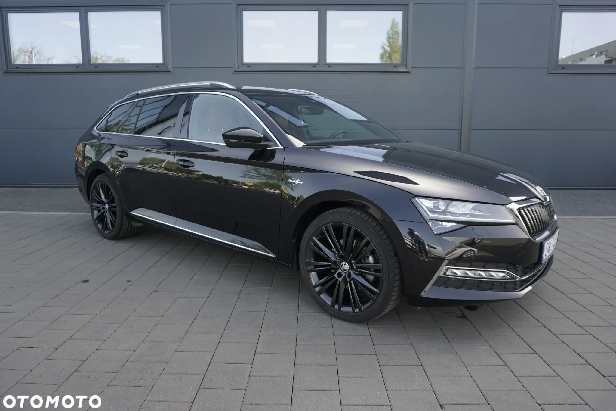 Skoda Superb Combi 2.0 TSI DSG L&K - 2