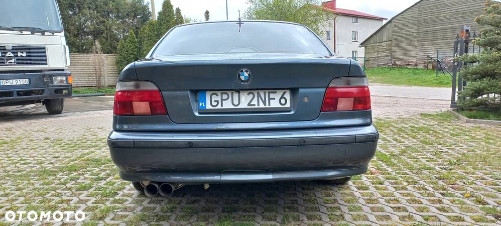 BMW Seria 5 528i - 4