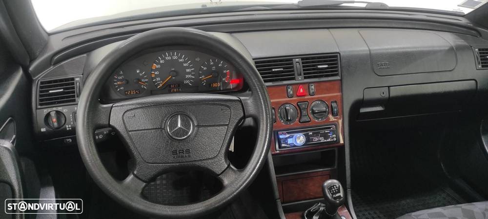 Mercedes-Benz C 250 TD Sport - 25