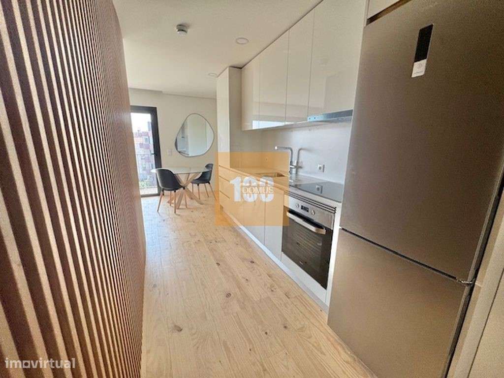 T0+1 novo com terraço - Firmeza Dourada - Grande imagem: 2/23