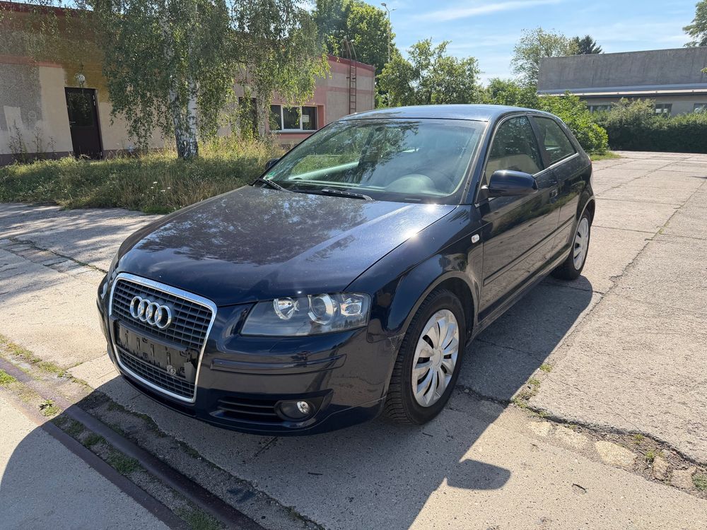 Audi A3 8P (2003-2012) 2.0 FSI Ambiente 2005
