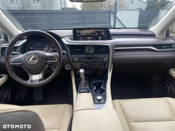 Lexus RX - 10