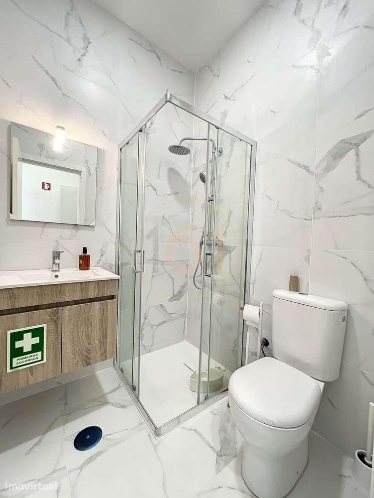 Conjunto de 5 estudios T0 na Rua Raul Doria. - Grande imagem: 5/38