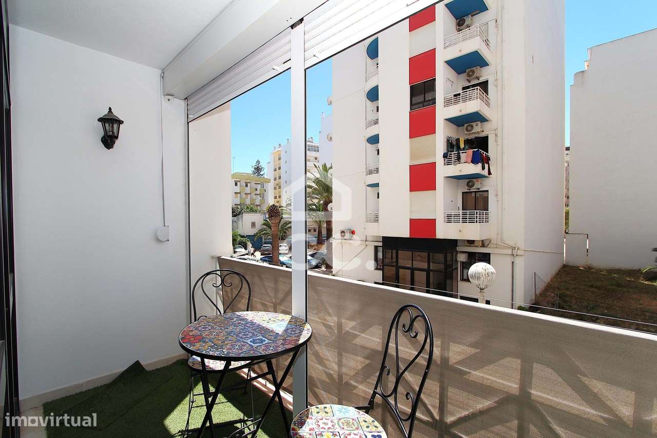 Apartamento T1 no coração de Armação de Pêra a poucos passos da praia!-8