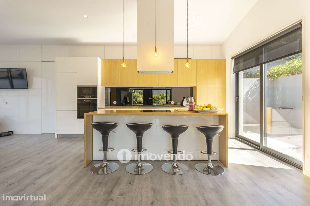 Moradia T3 única, mobilada e equipada, em Cabeceiras de Basto-9