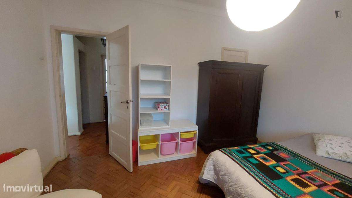 Quarto - localizado em Alvalade Lisbon - Grande imagem: 4/9