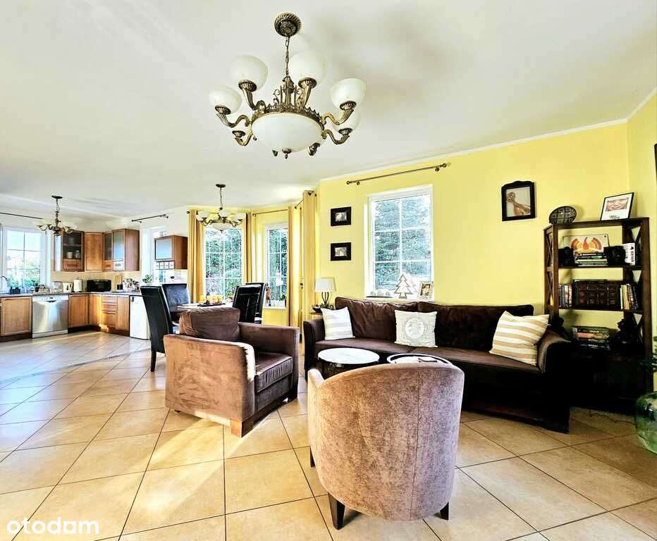 Dom pod samym lasem w Dobrej na dużej działce!-14