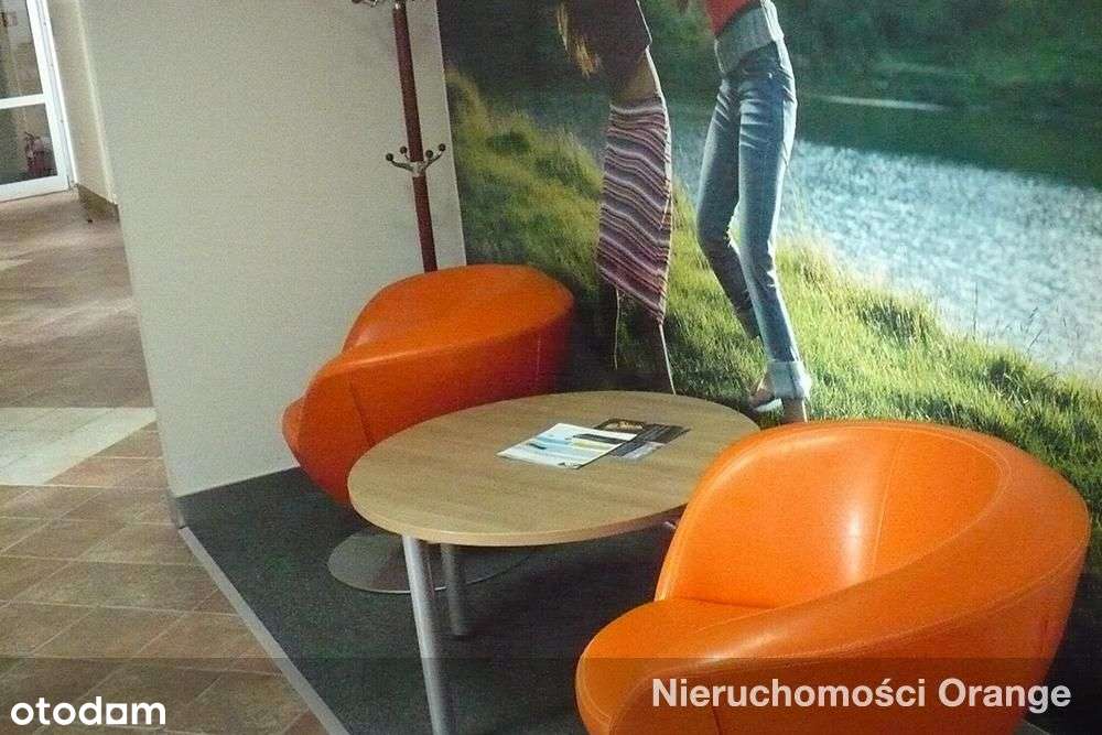 Duży budynek w centrum miasta, w pobliżu Rynku-4