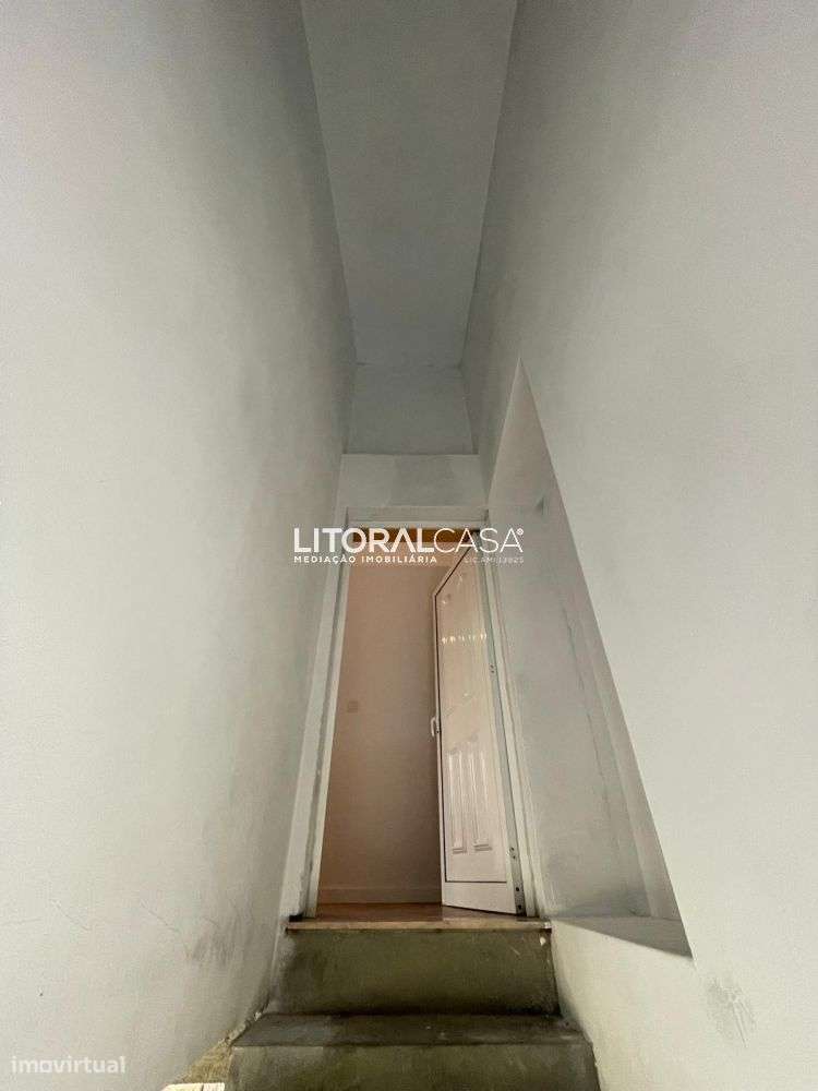 Moradia T3 Remodelada - Silva Escura-27