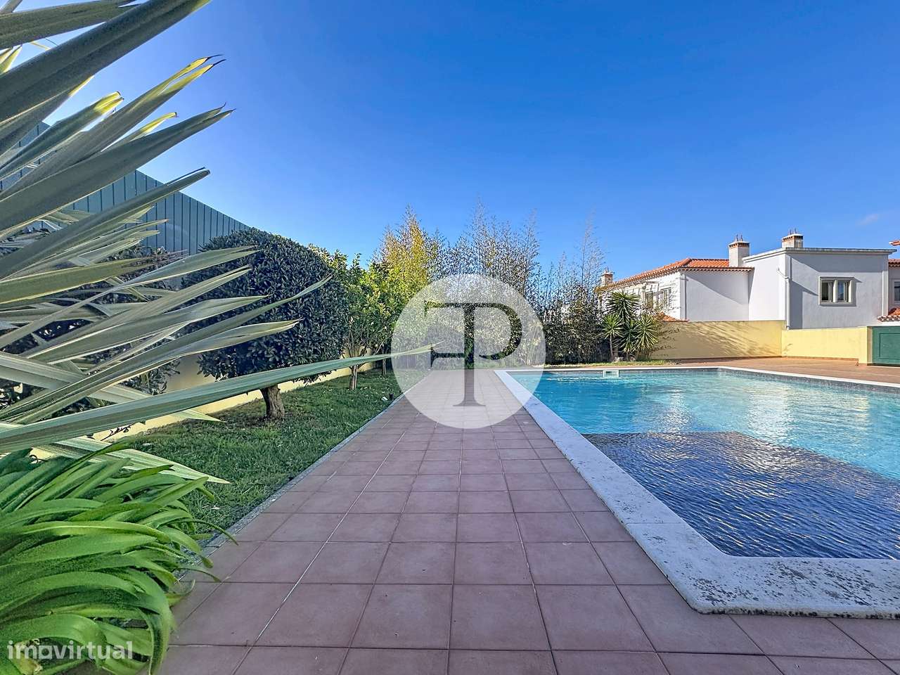 Moradia T5 com piscina no Nadadouro | 408 m² | Lote de 809 m²-58