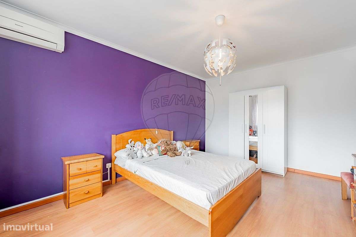 Apartamento T3 Parcialmente Renovado, situado em Ferreiros, Braga-16