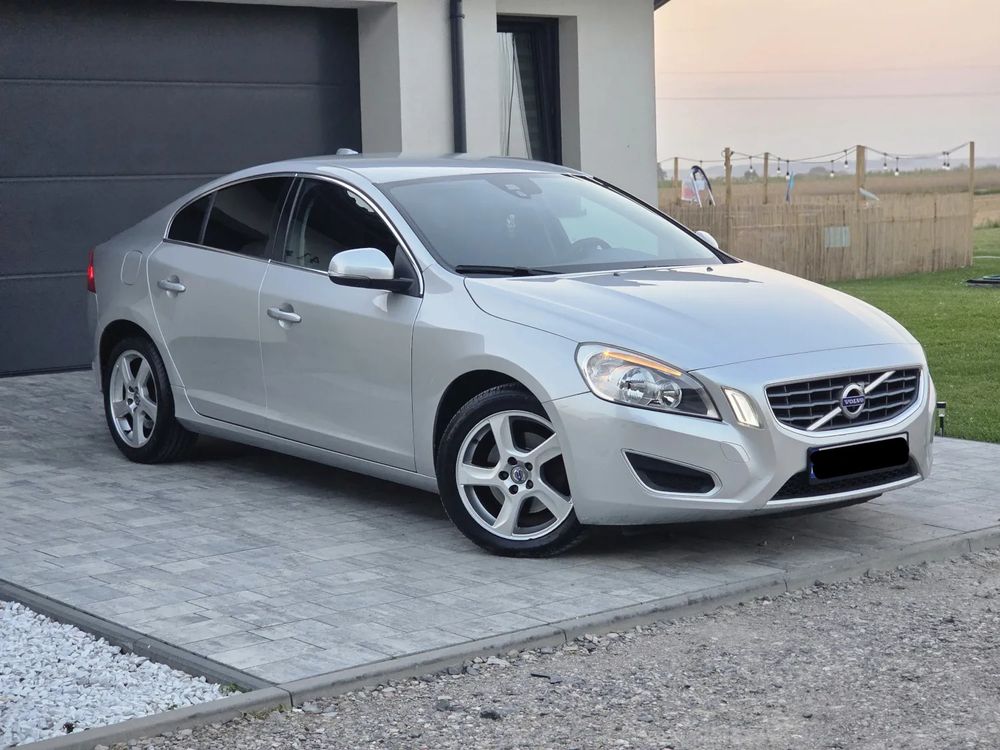 Volvo S60 II (2010-) 2011