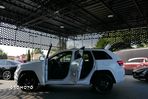 Jeep Grand Cherokee - 9