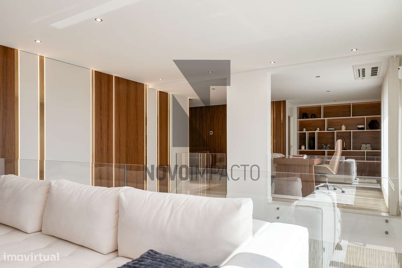 T4 Duplex de Luxo Mobilado, com 2 Terraços e Box para 2 Carros | Mo...-25