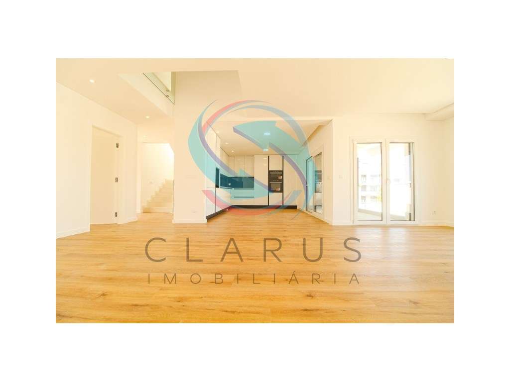 Moradia geminada em Vale de Milhaços-5