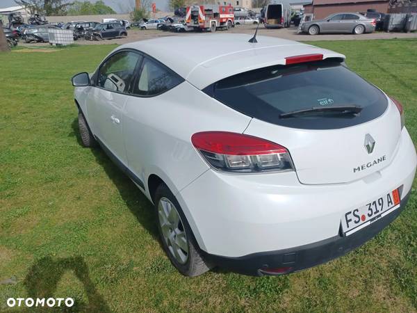 Renault Megane 1.6 16V Color Edition - 9