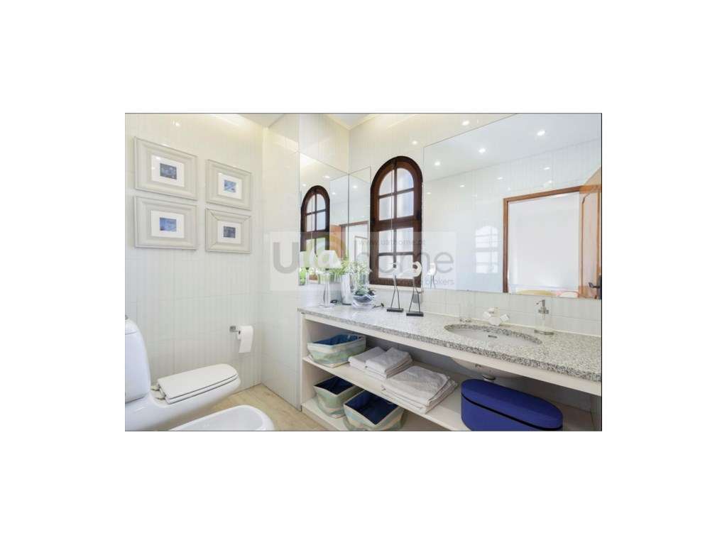 Moradia V4 geminada em Vilamoura perto da Marina-20