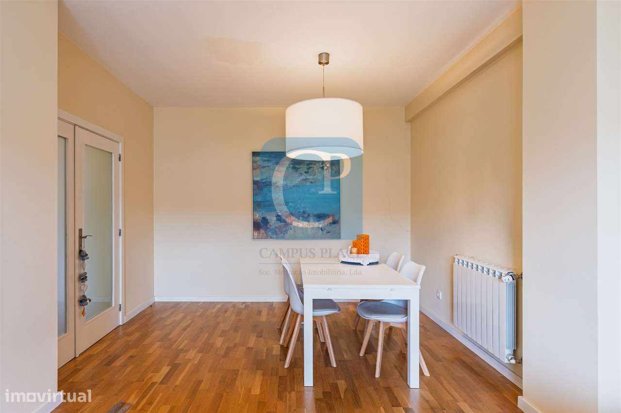 Apartamento T2 com lugar de garagem de arrumos nos Caulinos-7