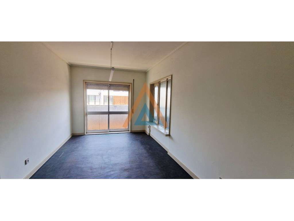 Escritório para arrendar centro Feira - Grande imagem: 2/16