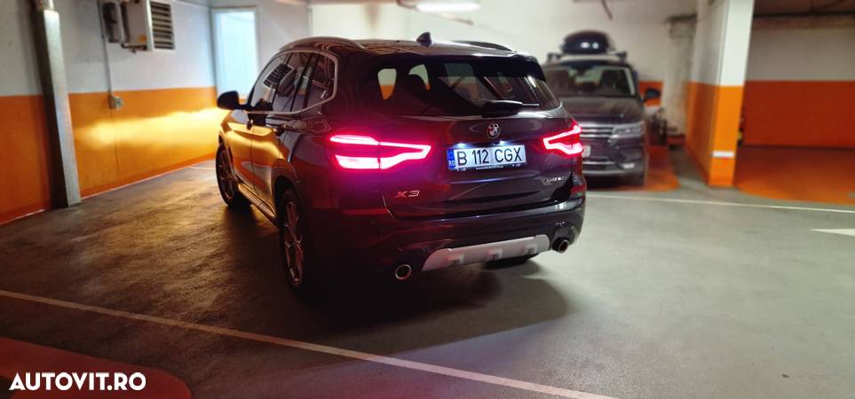 BMW X3 xDrive20i AT xLine - 3