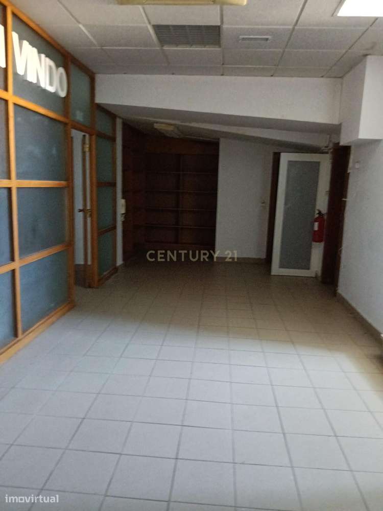 Venda – Espaço Comercial na Ameixoeira-5