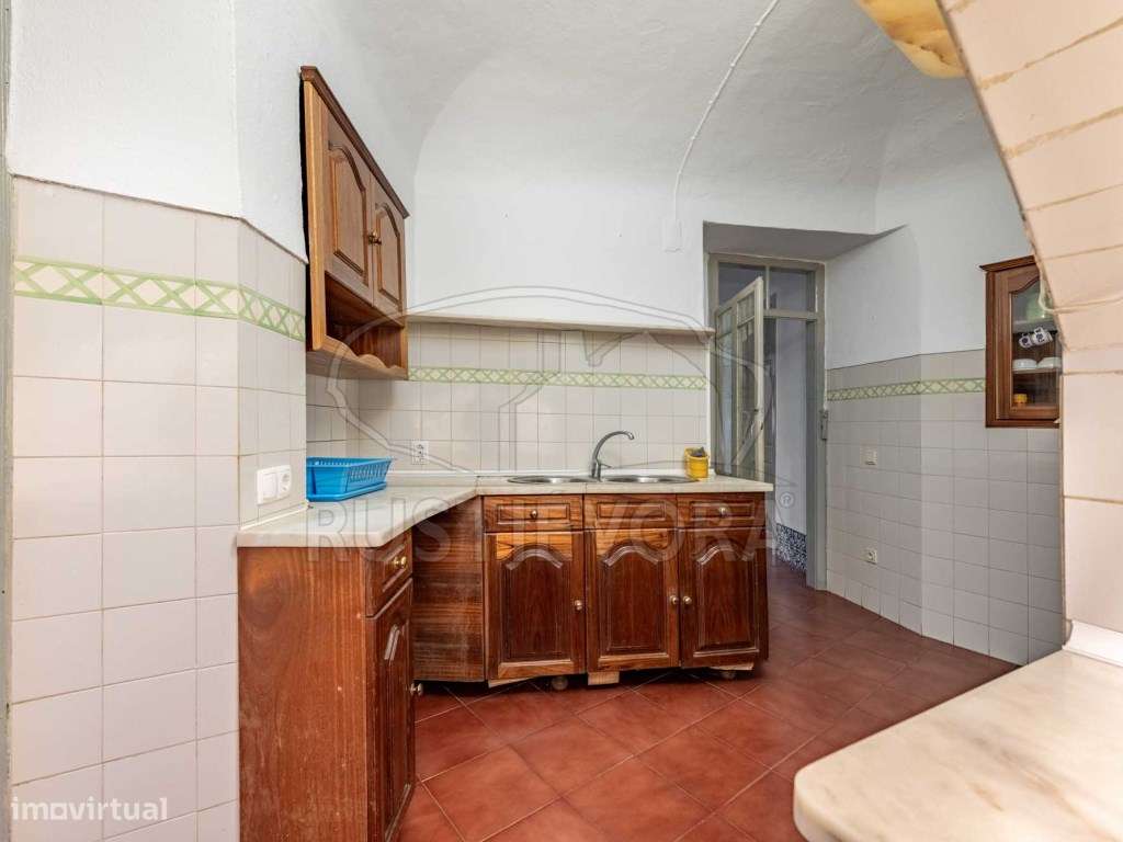 Moradia Unifamiliar T4 no Centro Histórico da Cidade - Potencial de...-29