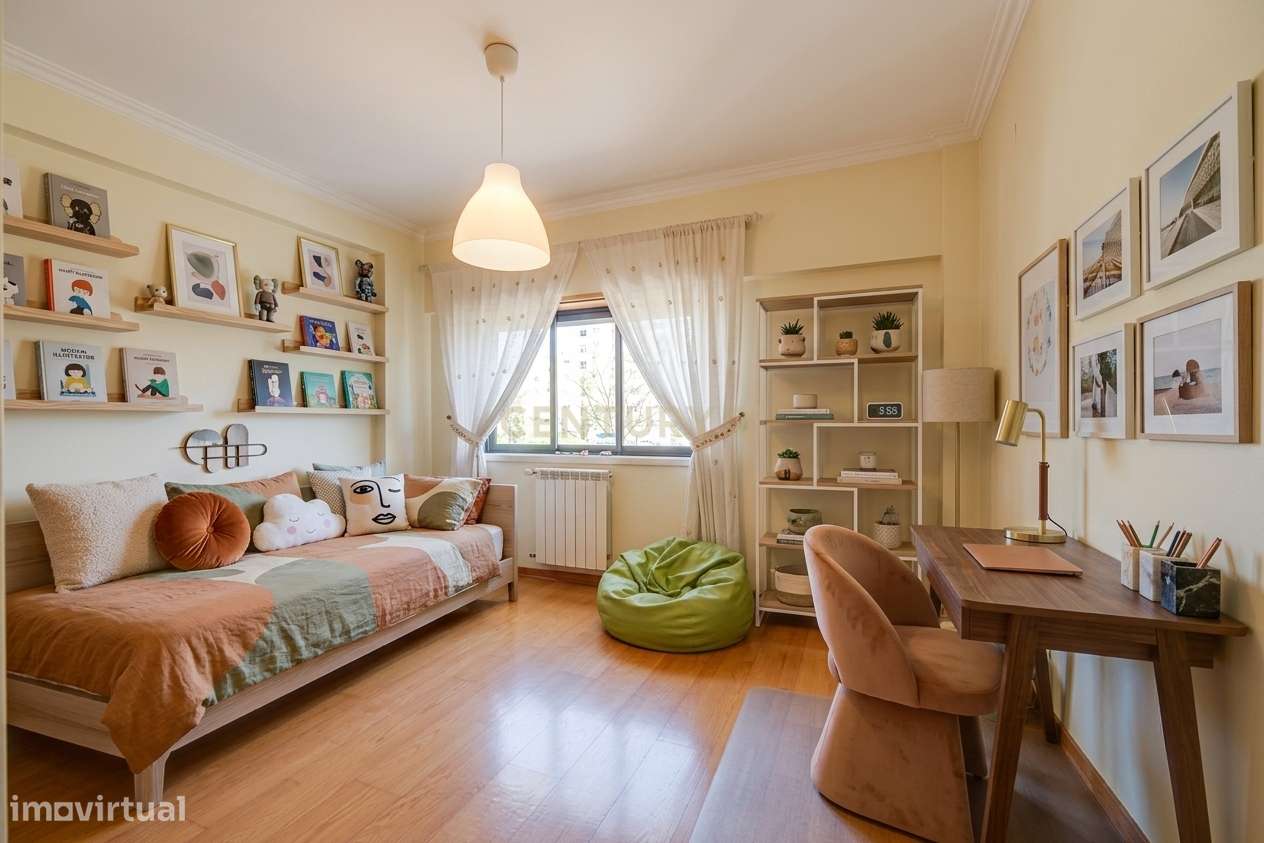 Apartamento T3 | Terraço, Box e Arrecadação | Urbanização da Ribeirada-10