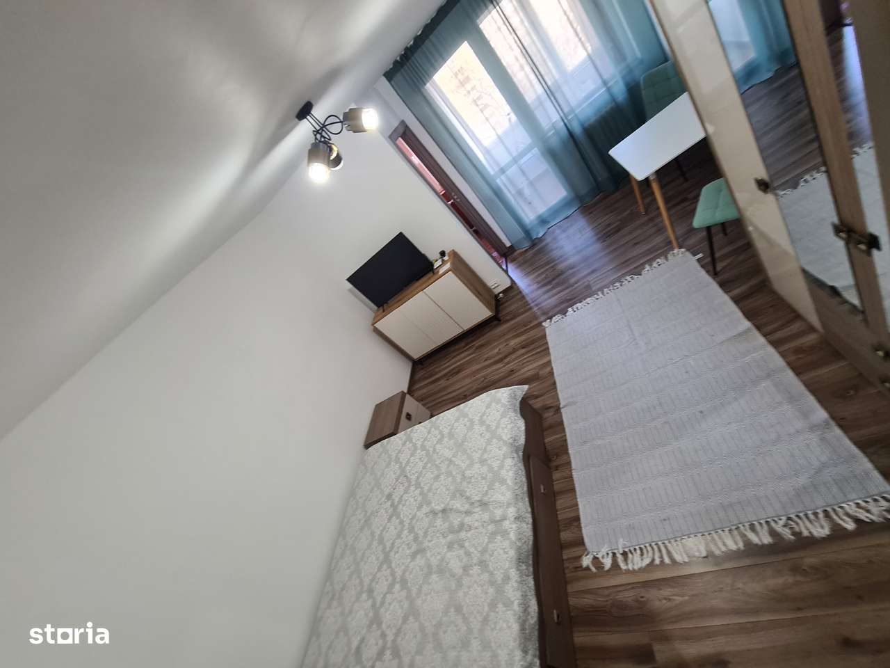 Drumul Taberei/Plaza Romania/metrou 4 minute - Imagine principală: 5/17