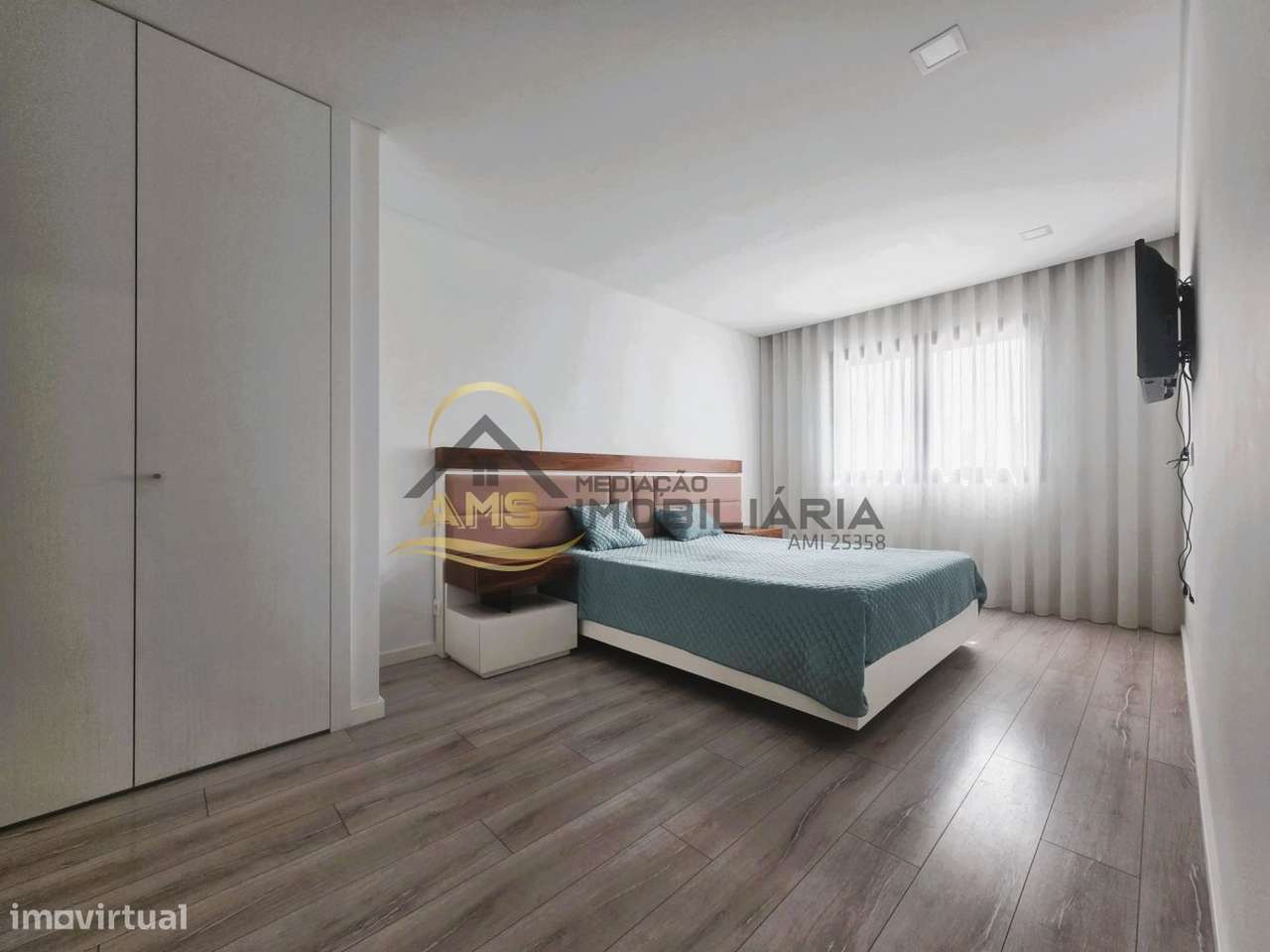 APARTAMENTO T3 COM TERRAÇO DE 186M²-20