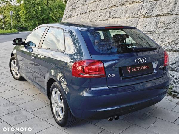 Audi A3 1.9 TDI DPF Ambiente S tronic - 28