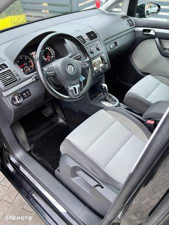 Volkswagen Touran 2.0 TDI DPF DSG Cross - 9