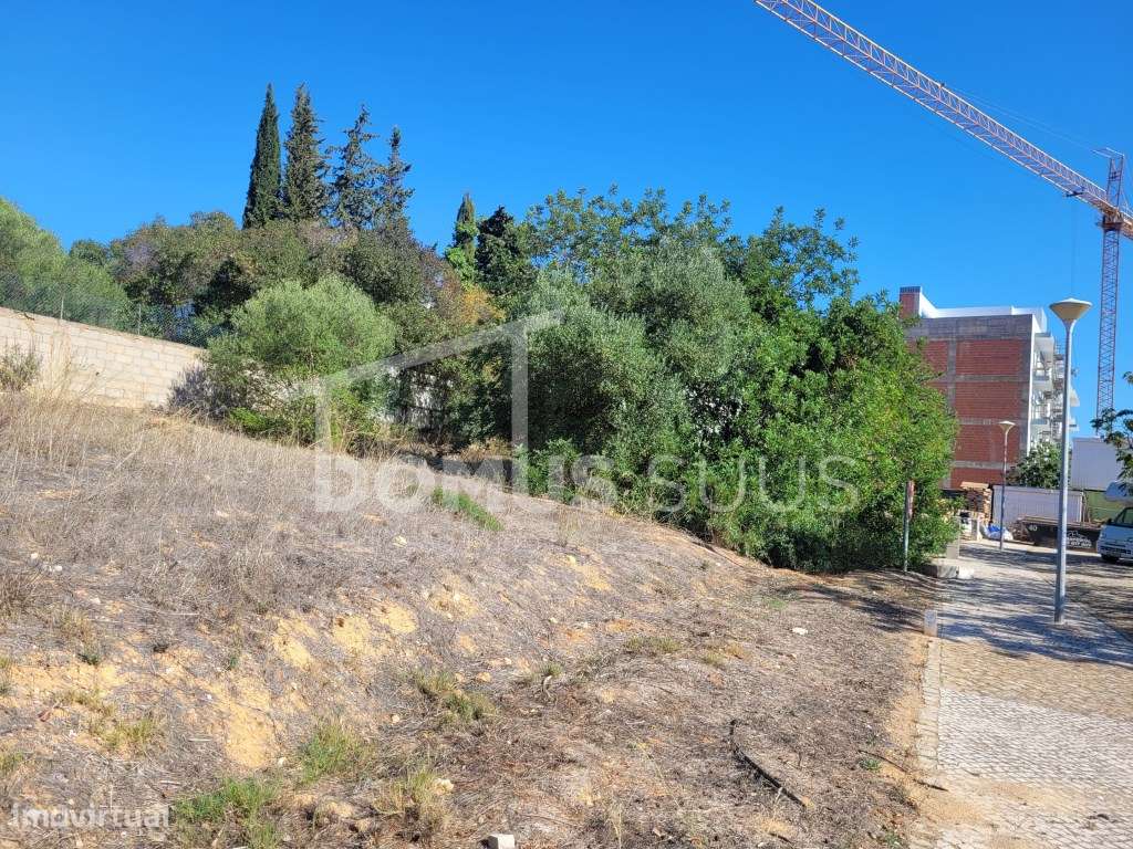 Lote para construção de prédio habitacional - Grande imagem: 2/6