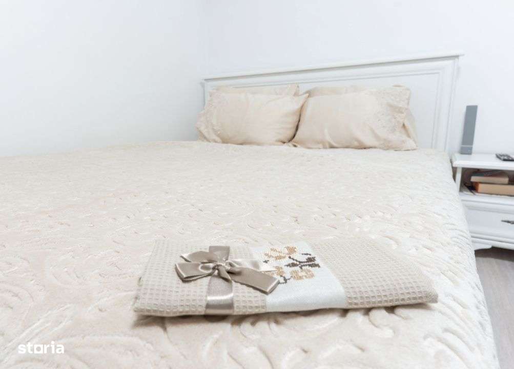 Pensiune Turistica cu Sala de Mese + Casa de Locuit in Cristesti-15