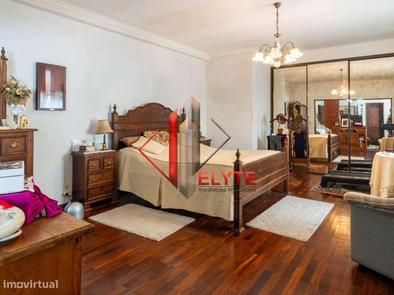 Moradia T7 no centro de Samora Correia-27