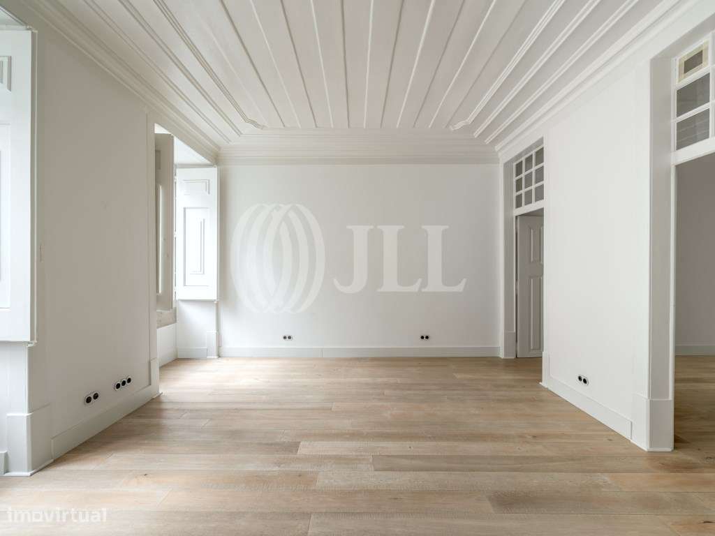 Apartamento T2+2 , renovado, em Alfama, Lisboa-4