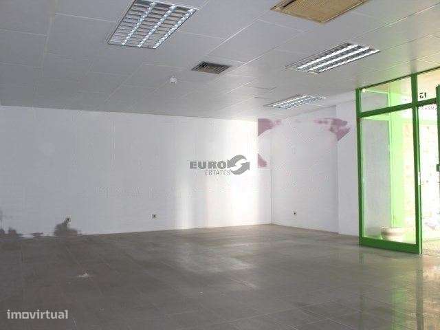 Loja ampla em Centro Comercial  Palmeiras-5