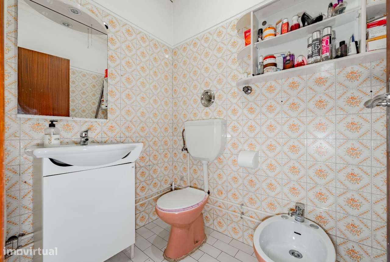 Apartamento T3 com garagem fechada e sótão – Rua do Cruzeiro, Braga-8